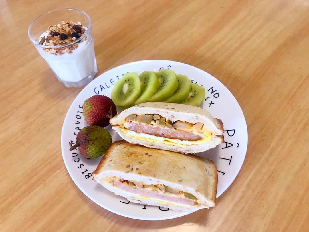 风靡美食圈的热压三明治