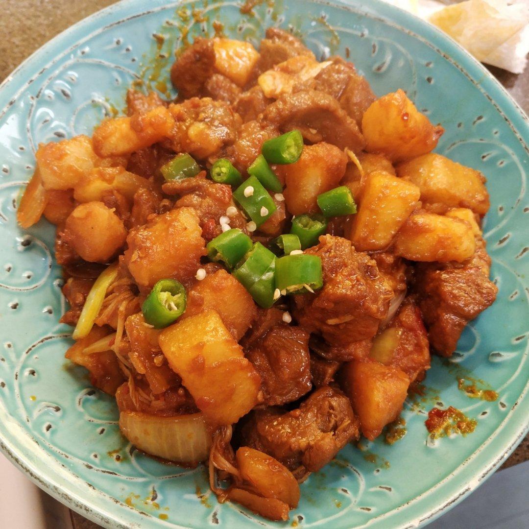 川味土豆烧排骨