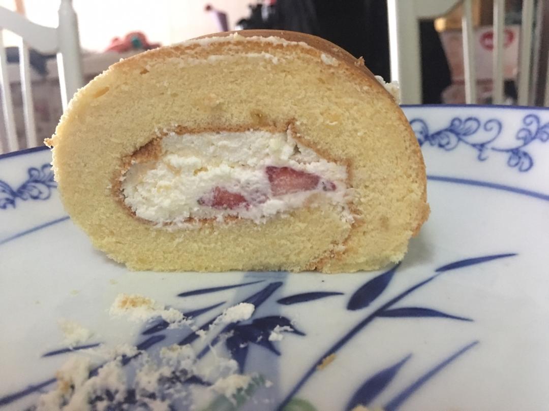 戚风奶油蛋糕卷