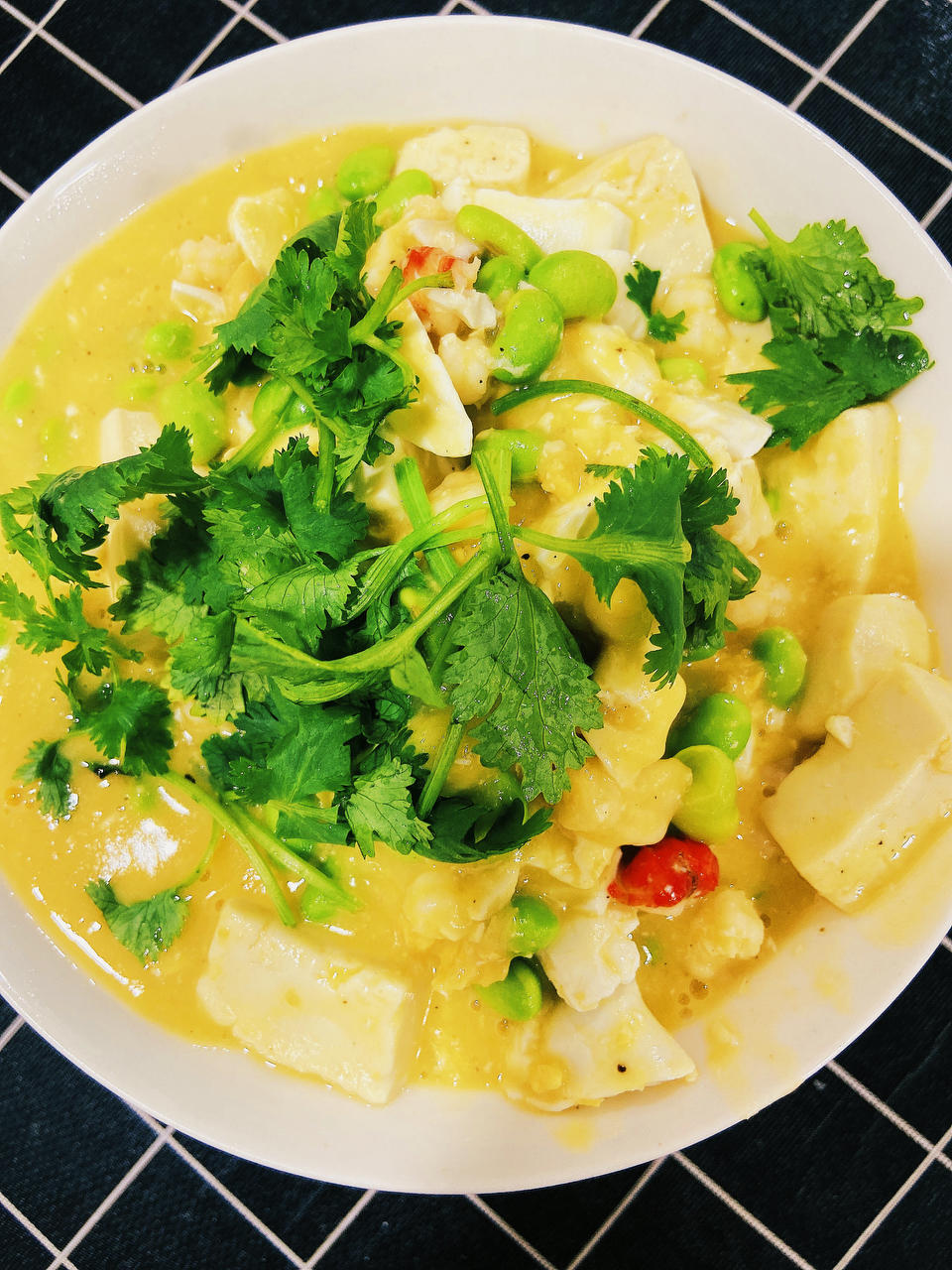 营养又鲜香的咸蛋黄豆腐煲