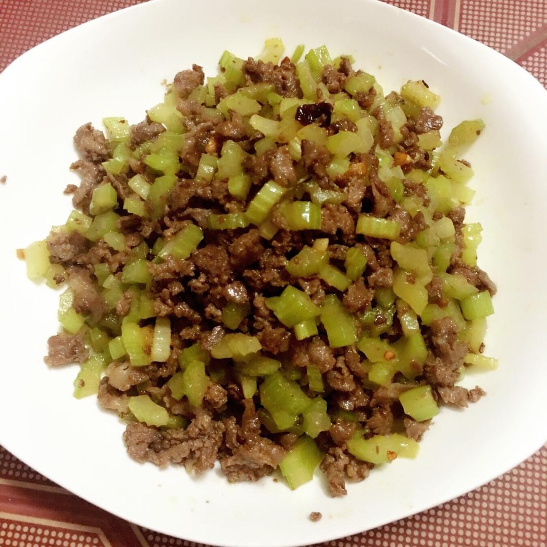 芹菜牛肉末「下饭神器」
