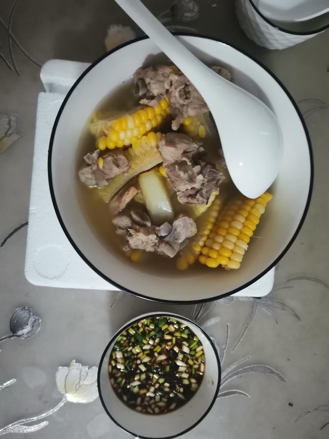 玉米排骨汤