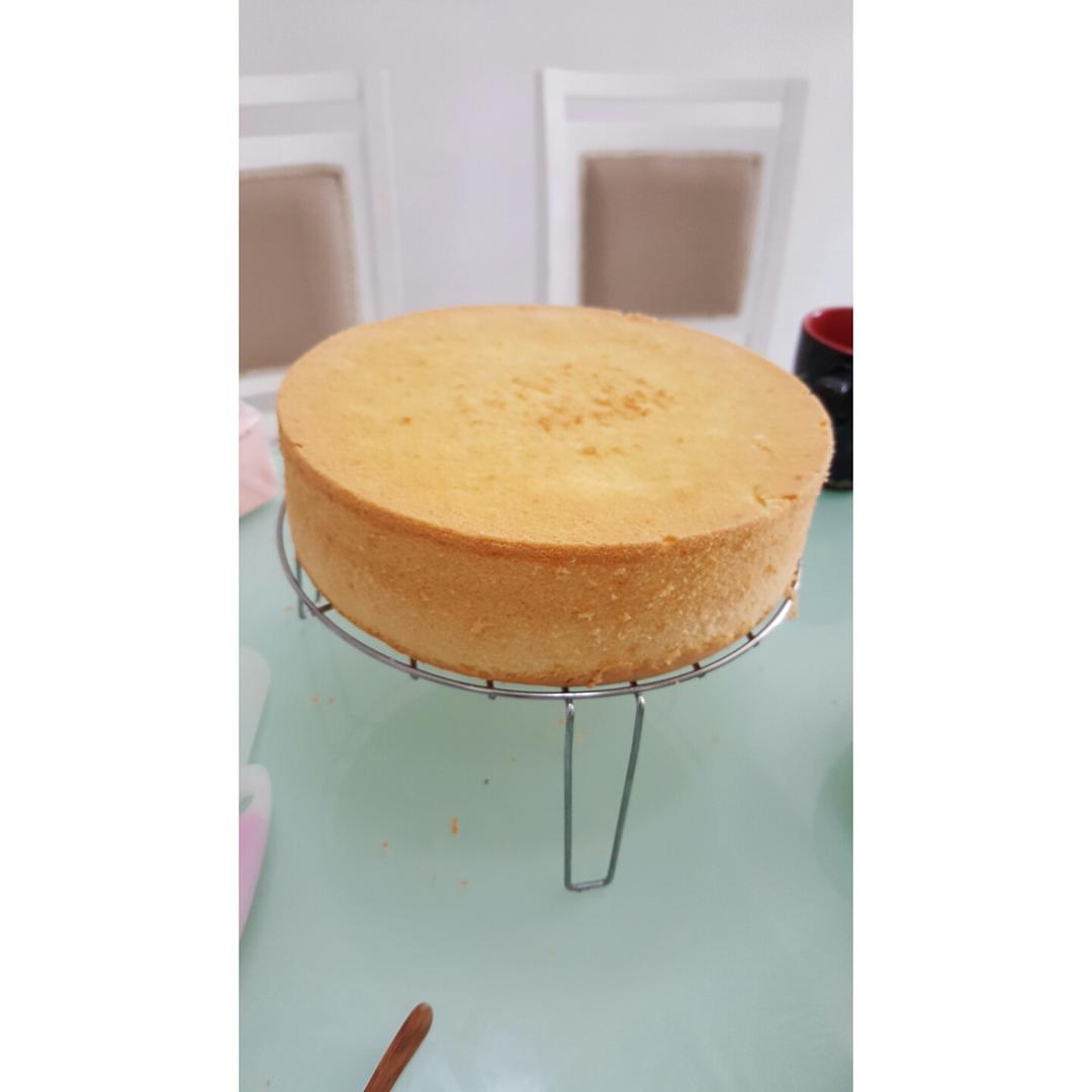烤箱做蛋糕（戚风蛋糕的做法）