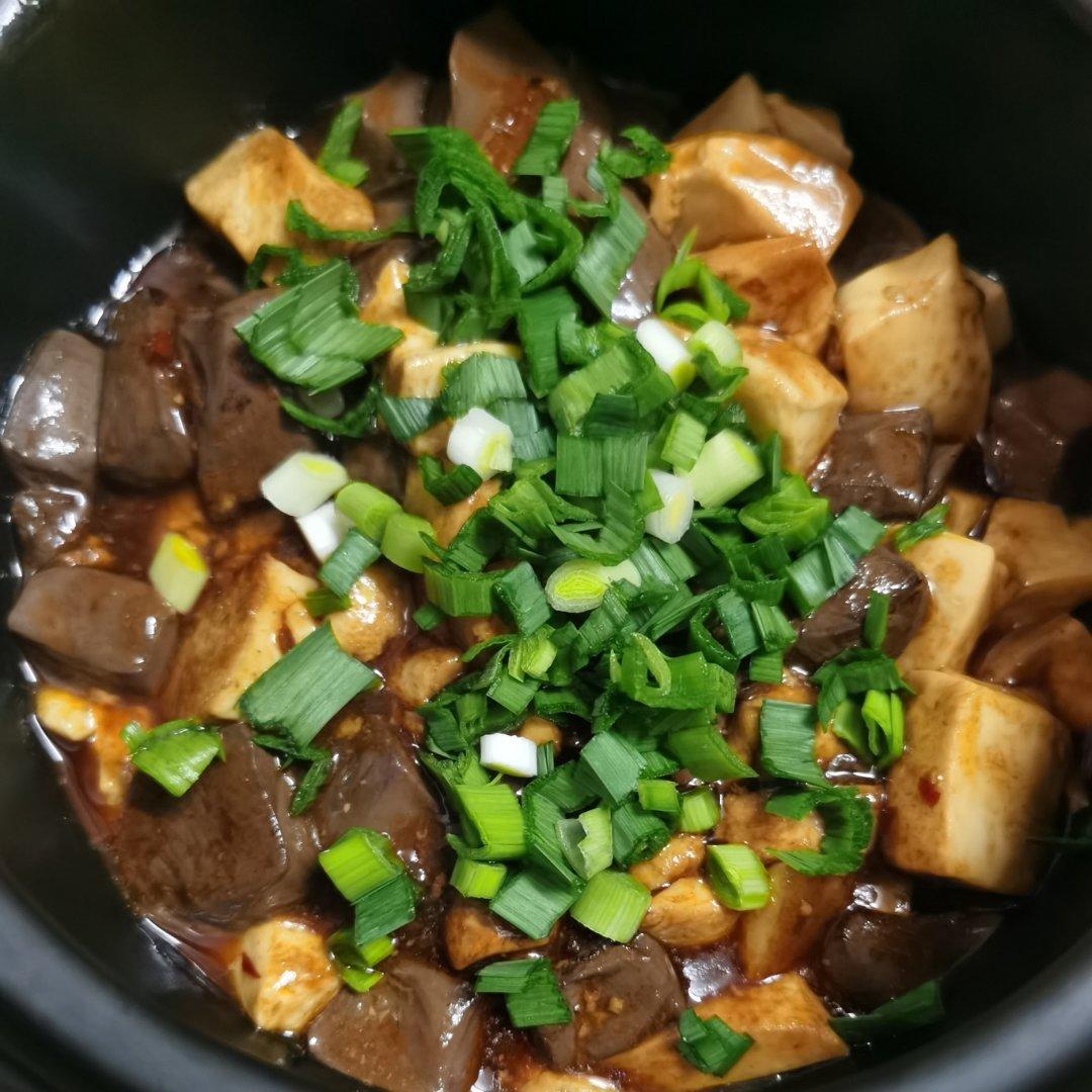 超级好吃的鸭血豆腐