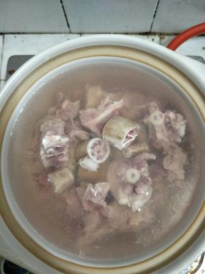花生炖猪尾下奶菜的做法 步骤2