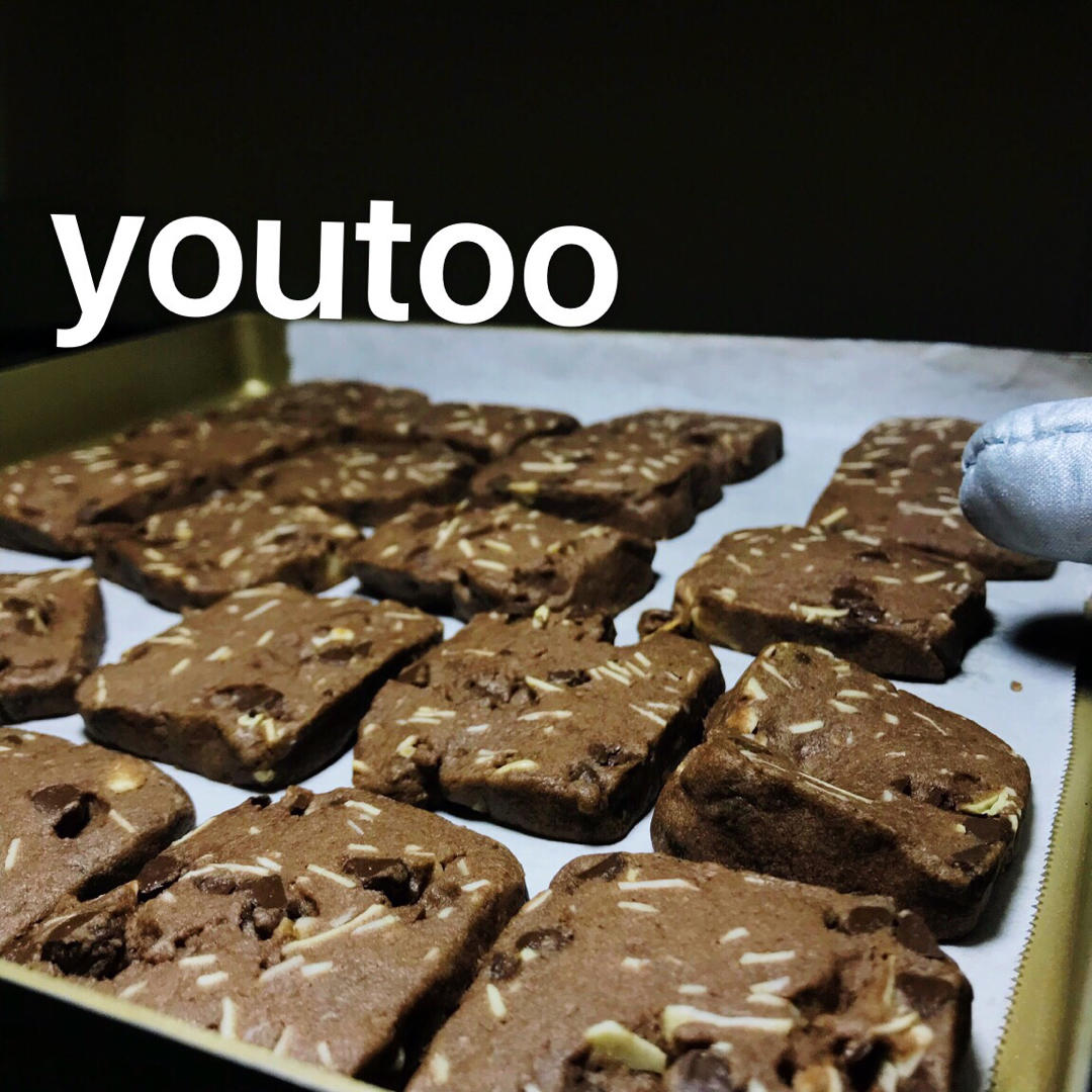 开店朋友给的配方，杏仁片巧克力豆曲奇➕蔓越莓曲奇