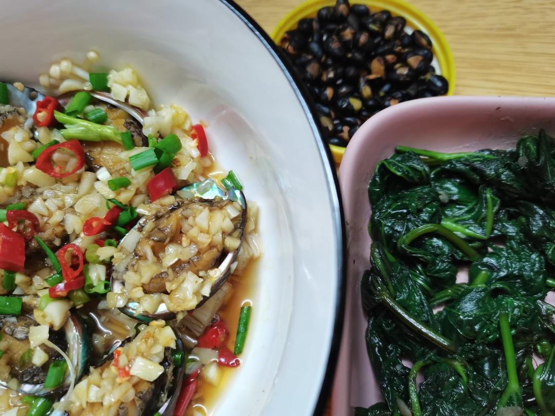 减脂蒜蓉蒸鲍鱼