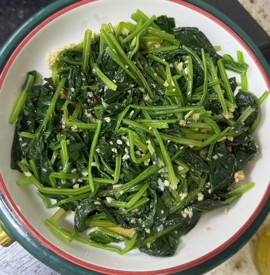 凉拌菠菜(家传秘方)