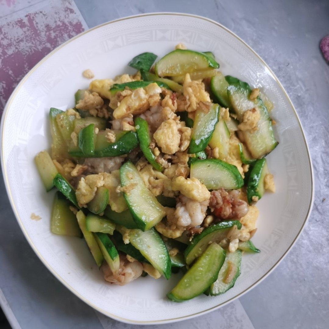 黄瓜虾仁炒鸡蛋