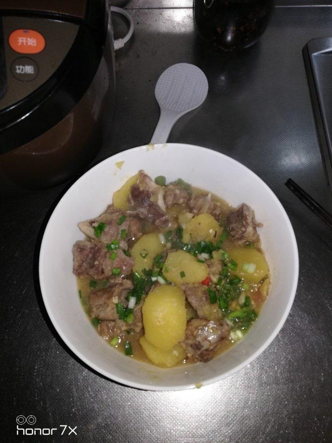 土豆烧排骨