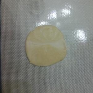 莲蓉蛋黄酥的做法 步骤10