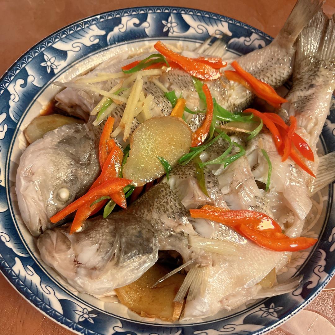 10分钟做 清蒸鲈鱼 （附切鱼图解）