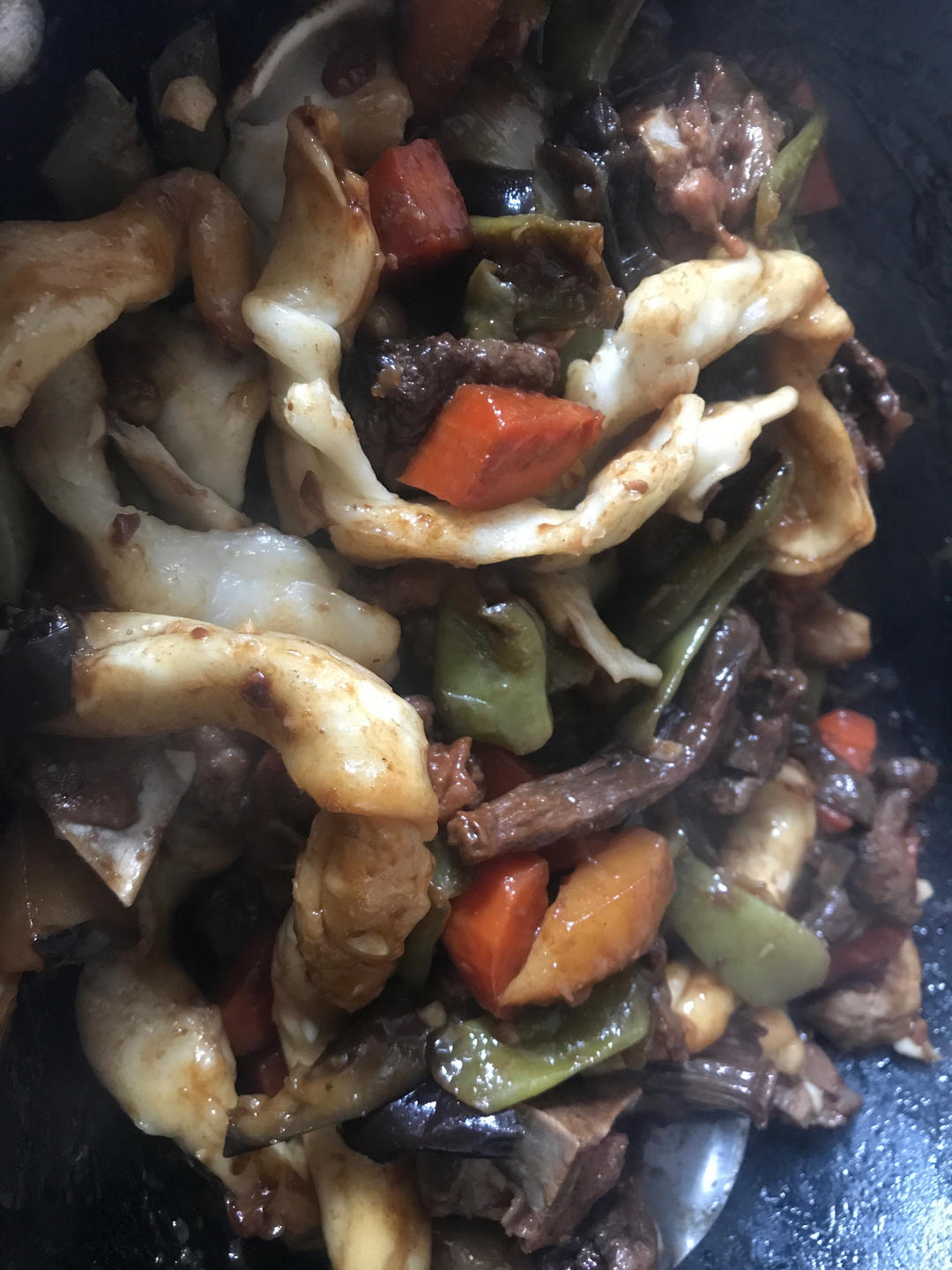 超好吃的【东北排骨烀饼一锅出】东北铁锅炖、“小猪盖被”