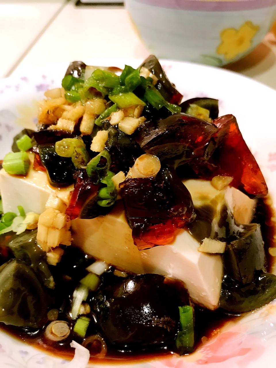 皮蛋豆腐