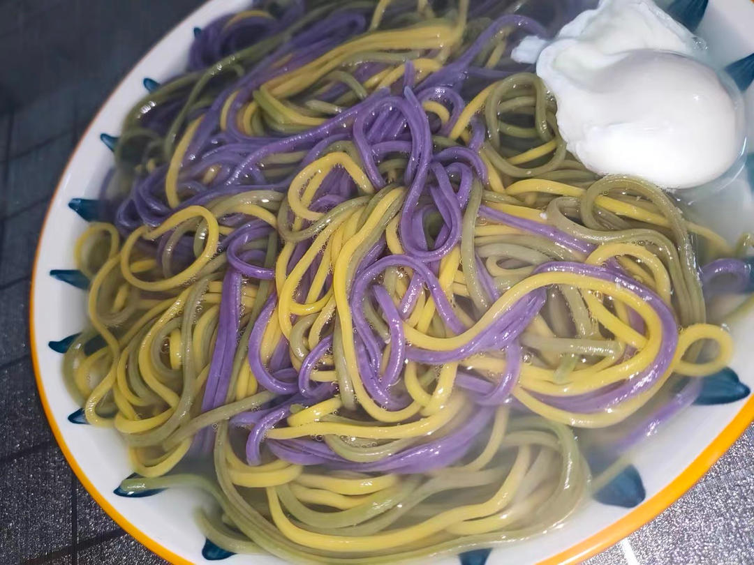 纯天然五彩果蔬面条