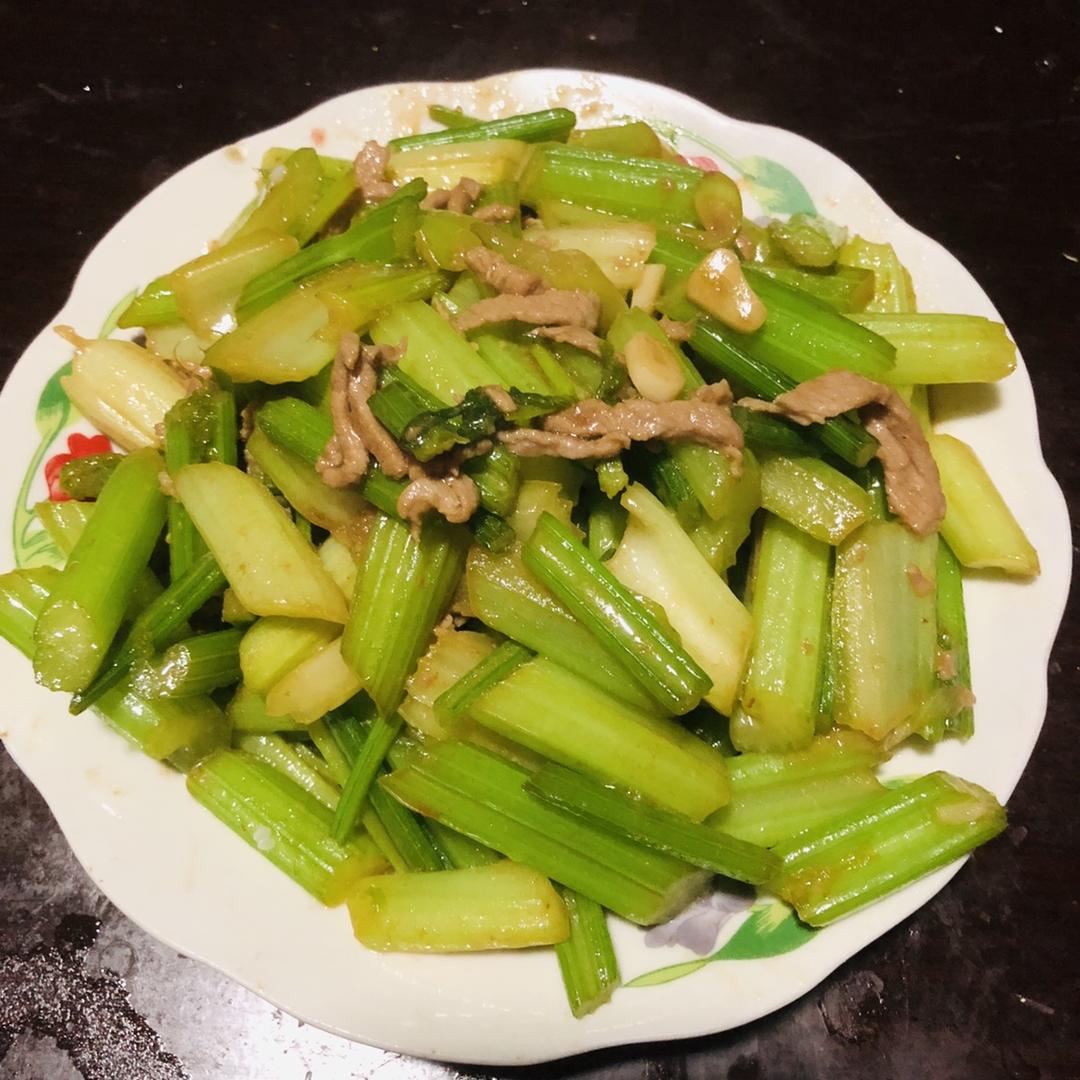 香芹炒肉丝