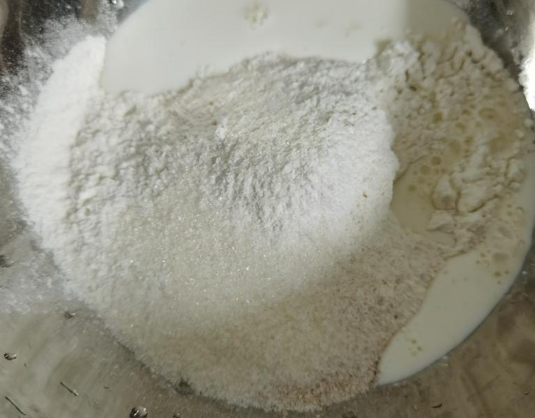 纯奶手撕吐司的做法 步骤1