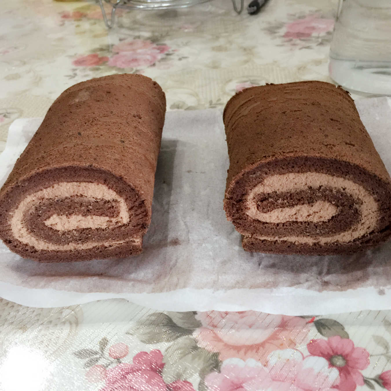 甘纳许巧克力蛋糕卷