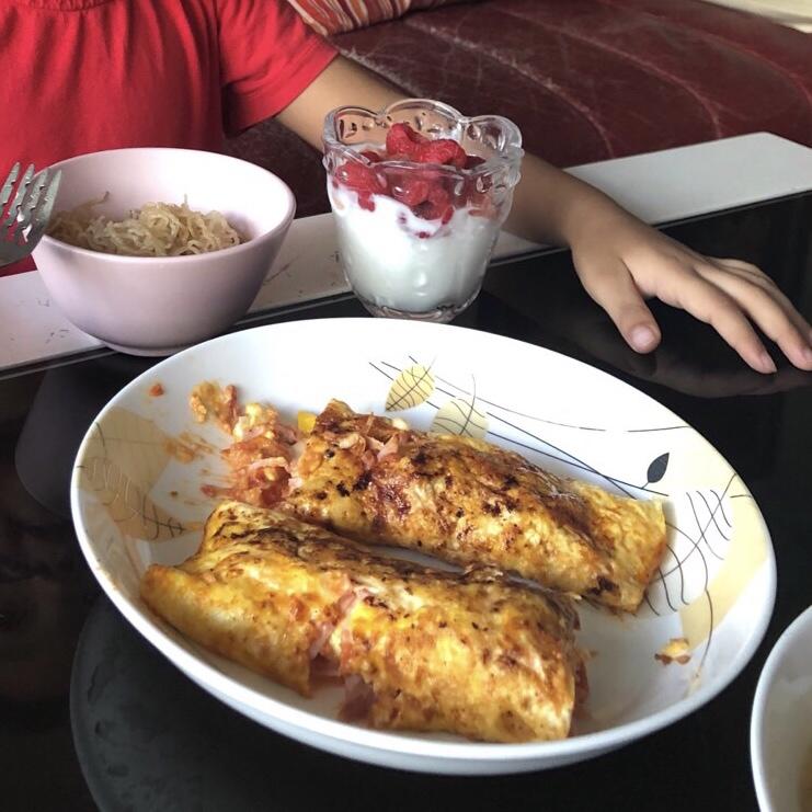 火腿番茄奶酪鸡蛋卷