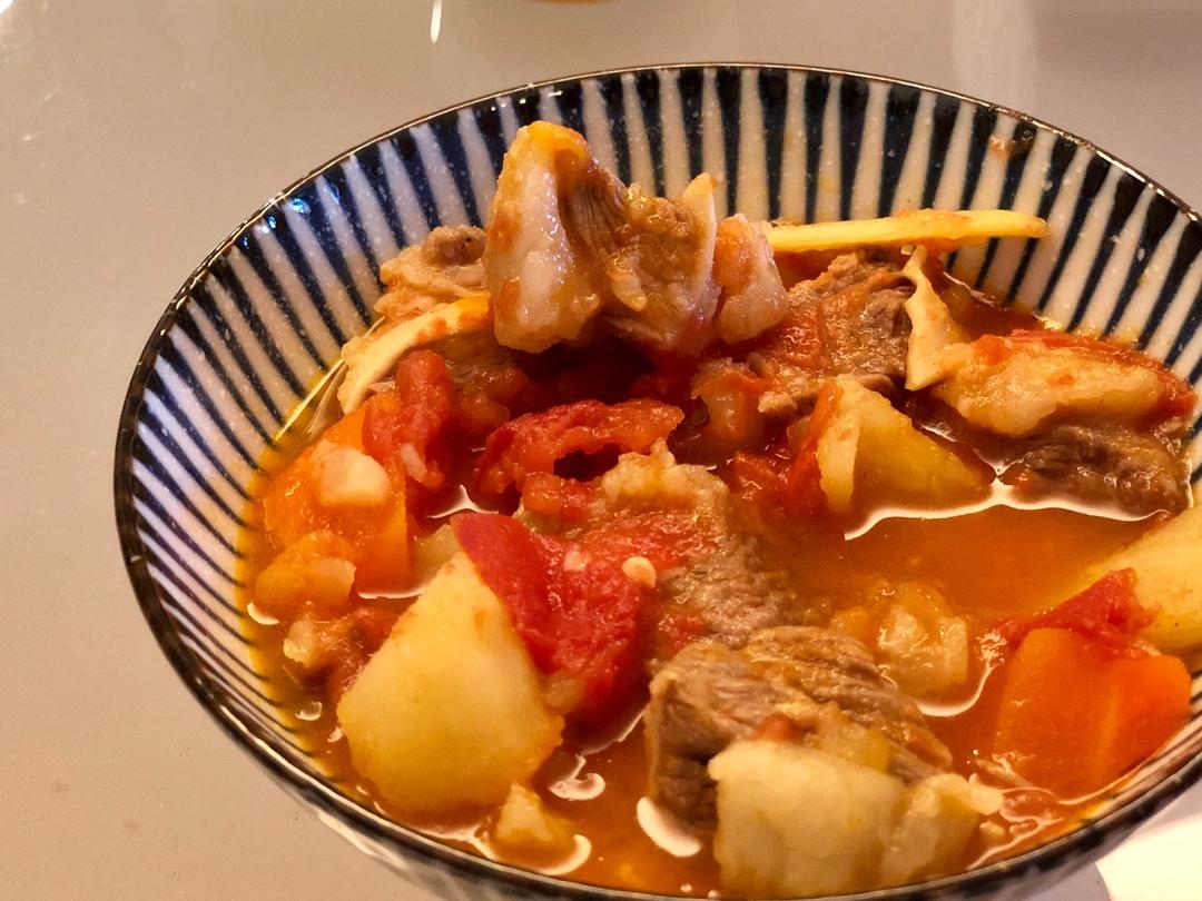番茄土豆炖牛腩