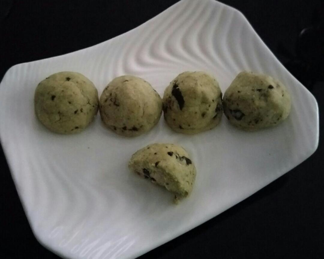 零难度～抹茶巧克力球曲奇（低糖少油版）的做法