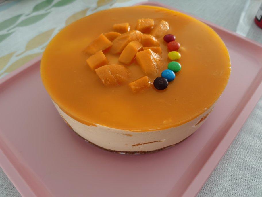 8寸芒果慕斯蛋糕