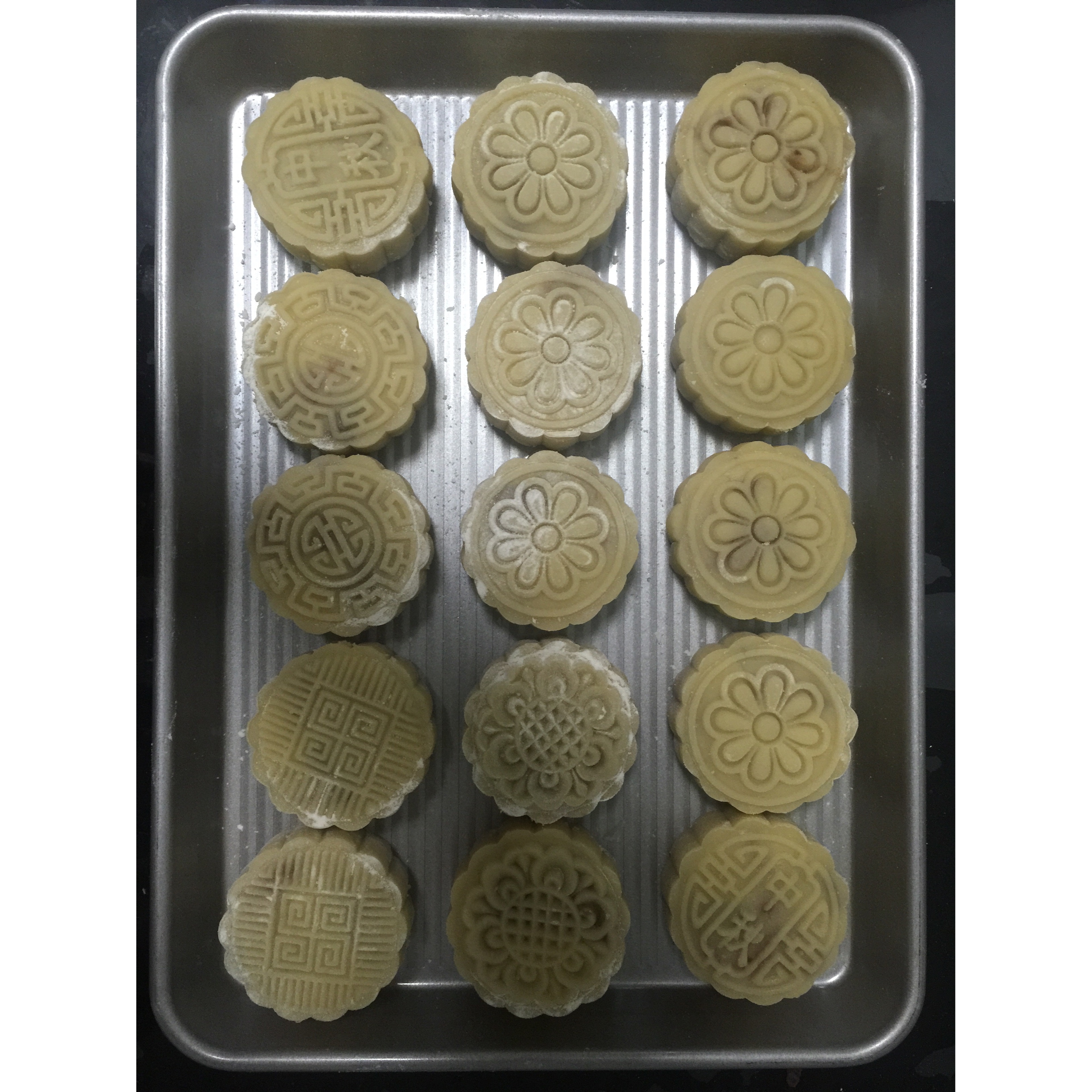 广式月饼－－蛋黄豆沙月饼