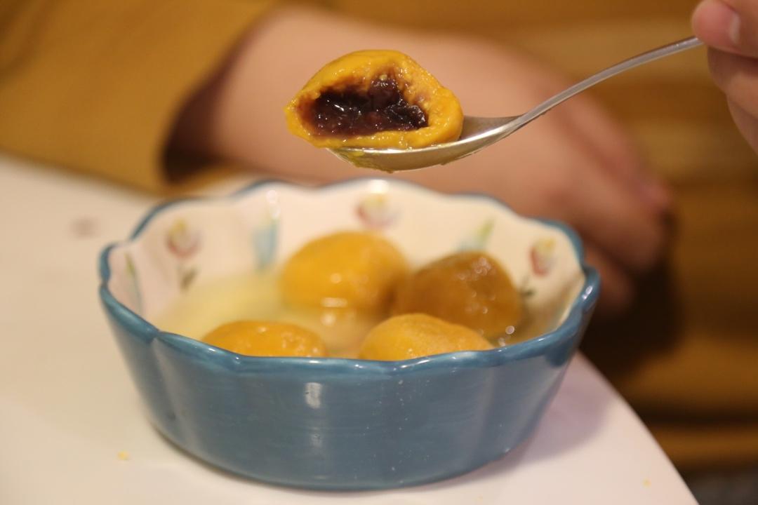 南瓜汤圆（黑芝麻馅）