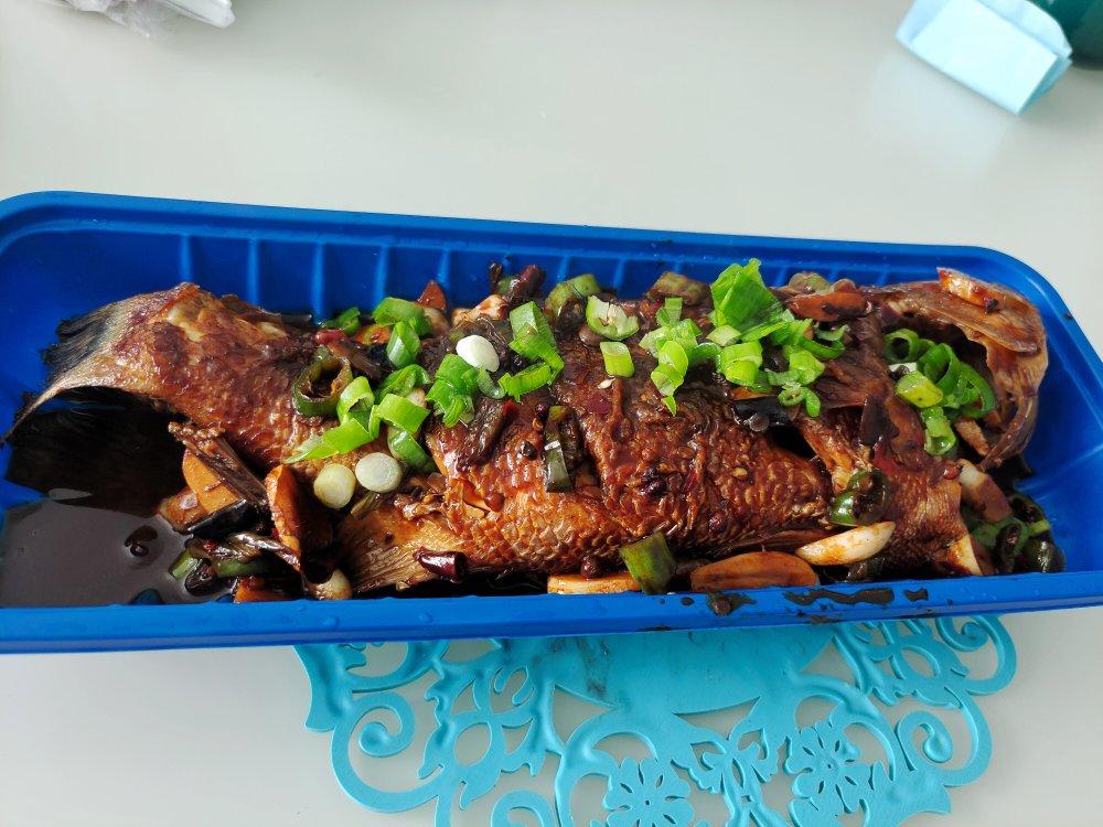 红烧鲈鱼