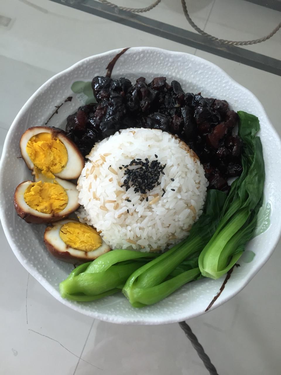 台式卤肉饭