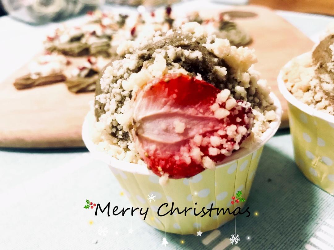 🎄草莓雪顶抹茶马芬（圣诞Cupcake）