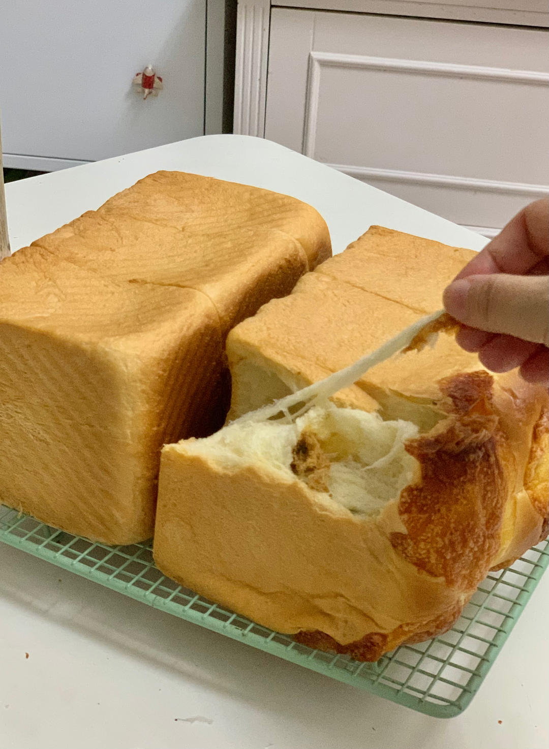 吐司方包，女儿说和来自台湾的爸爸糖一样好看好吃。零失败（是指我个人制作没有失败过）。