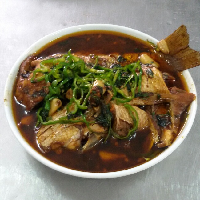 家常红烧鱼