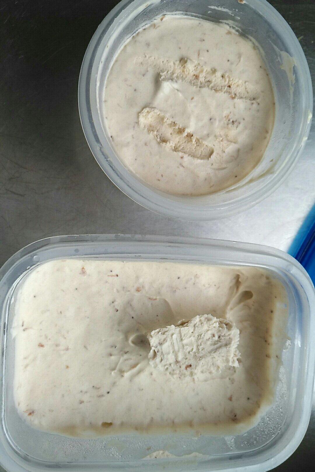 蓝莓冰淇淋