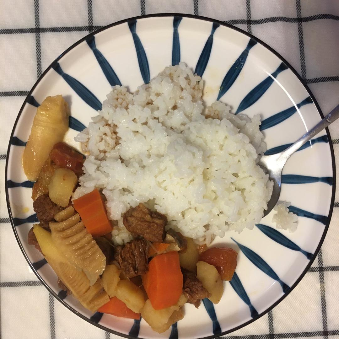 番茄土豆炖牛腩