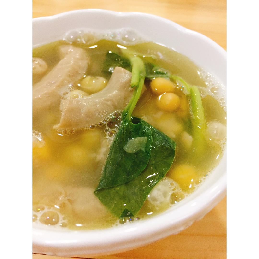 小田田大人分享作品晚餐612017年3月4日黄豆小肠折耳根汤最喜欢里面