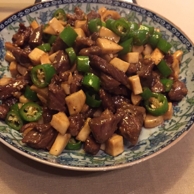 黑椒杏鲍菇牛肉粒