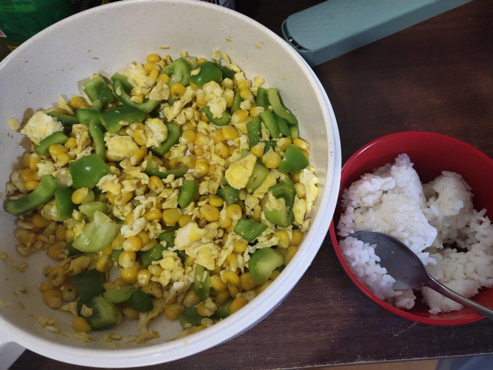 不一样的口味🤗“玉米青椒炒鸡蛋”