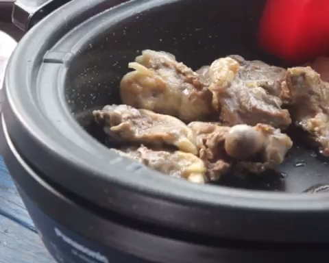 新疆羊肉抓饭～松下塔吉锅食谱的做法 步骤4