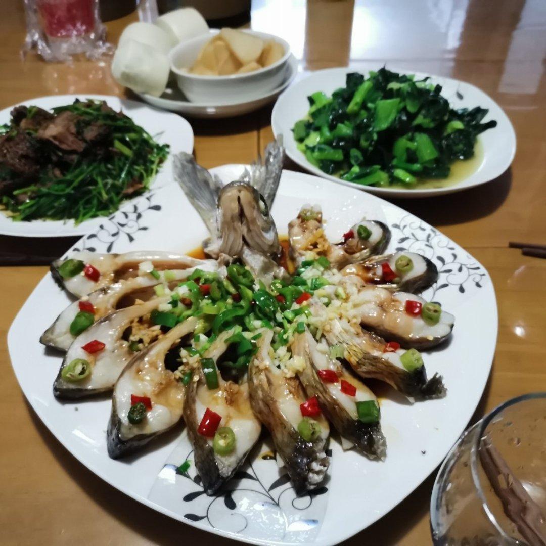 年夜菜必备❗️全家都爱的孔雀开屏清蒸鳊鱼🐟