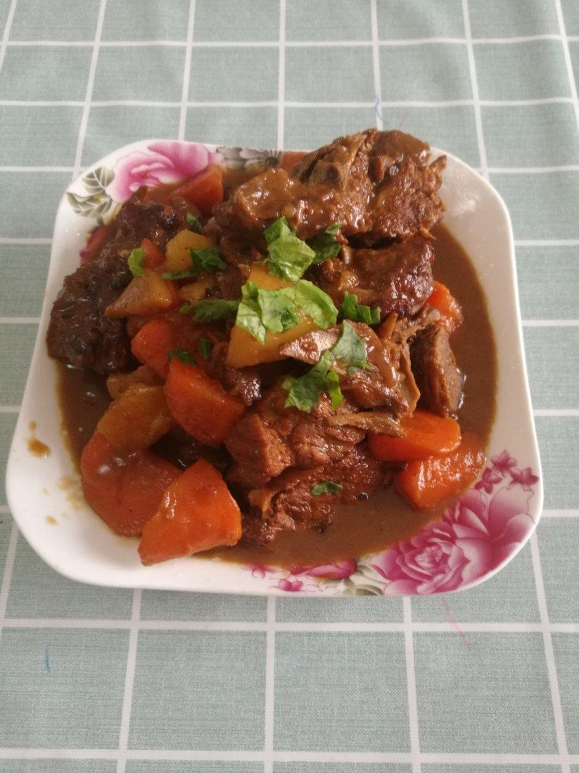 胡萝卜土豆炖排骨
