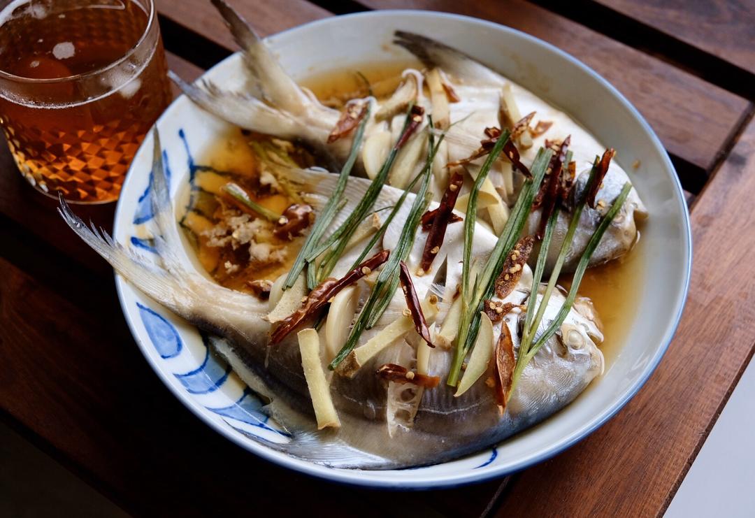 还原海鱼的美味-清蒸鲳鱼的做法