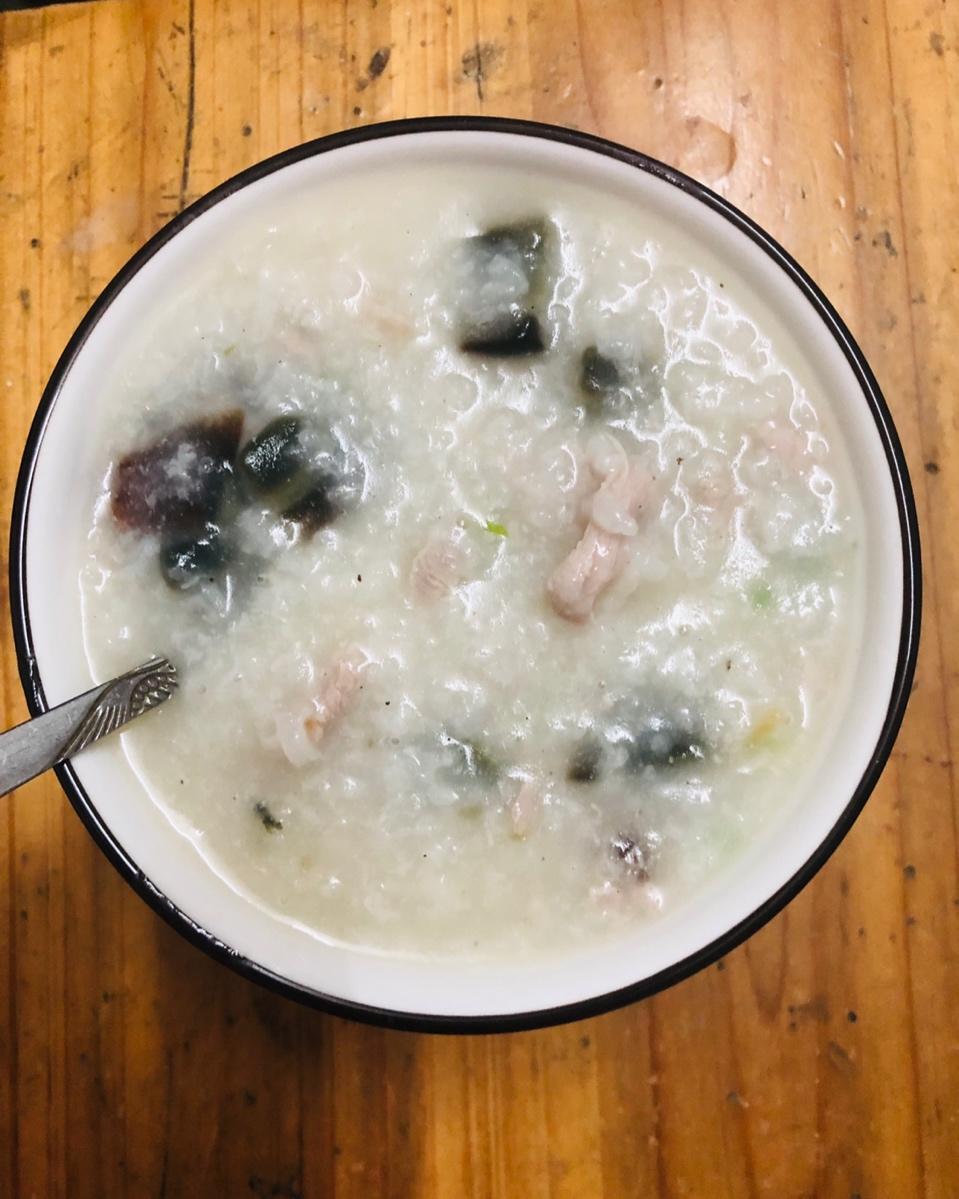 十五分钟快手之香滑皮蛋瘦肉粥(附五分钟电饭煲电压力锅更快捷方法)