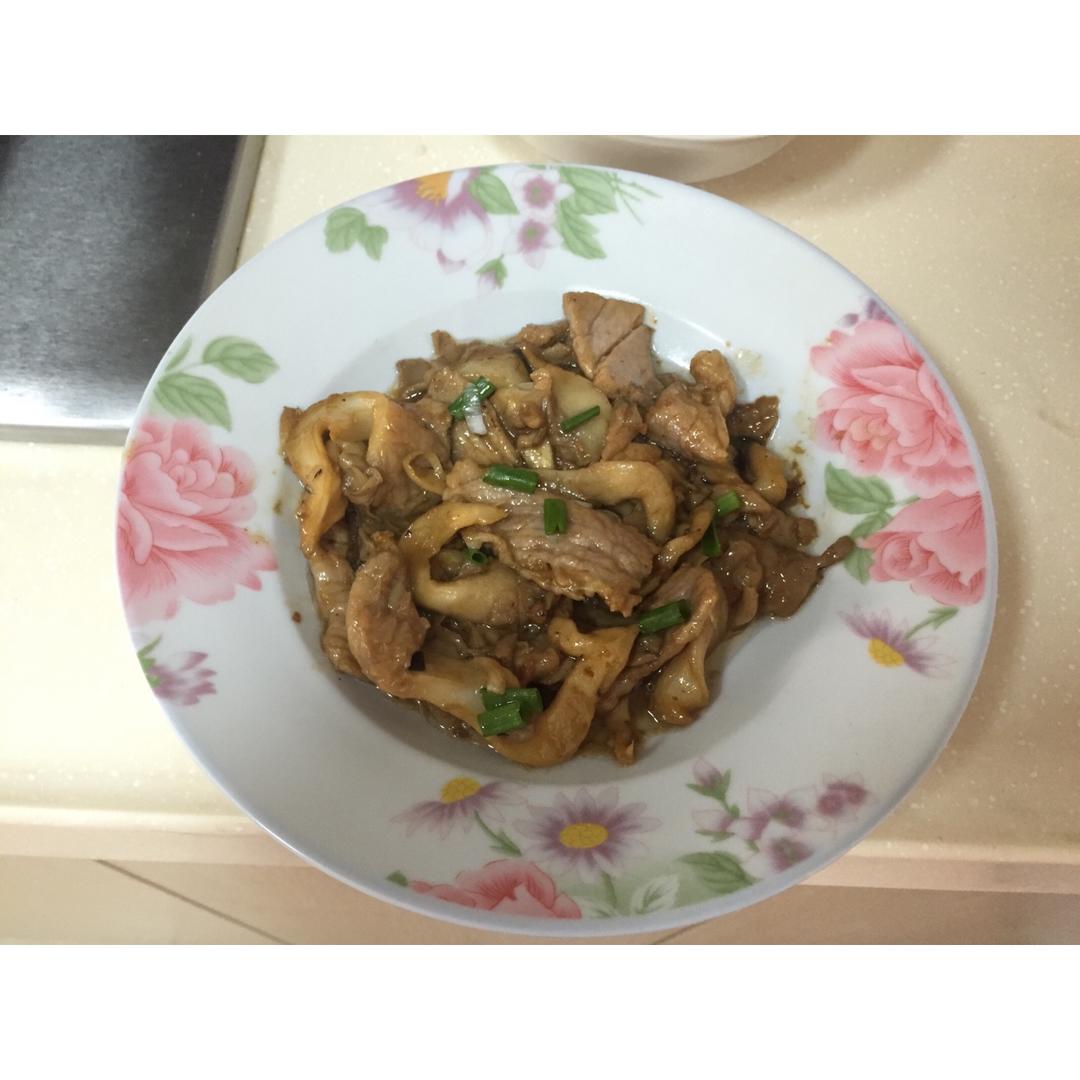 平菇炒肉