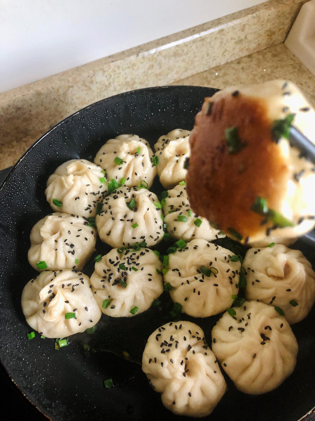小时候的生煎包