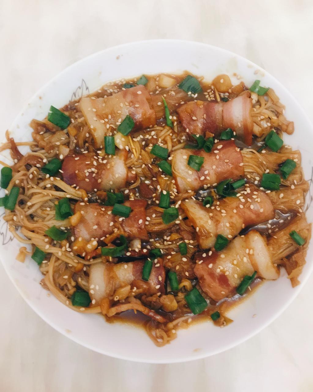 香煎培根金针菇卷