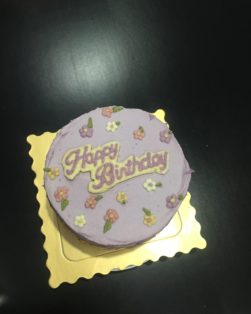 韩式简约奶油霜手绘蛋糕