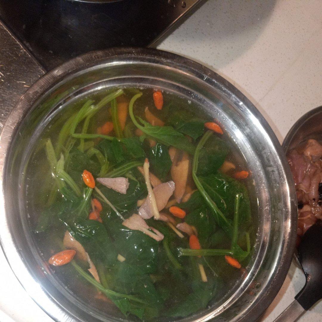 菠菜猪肝汤