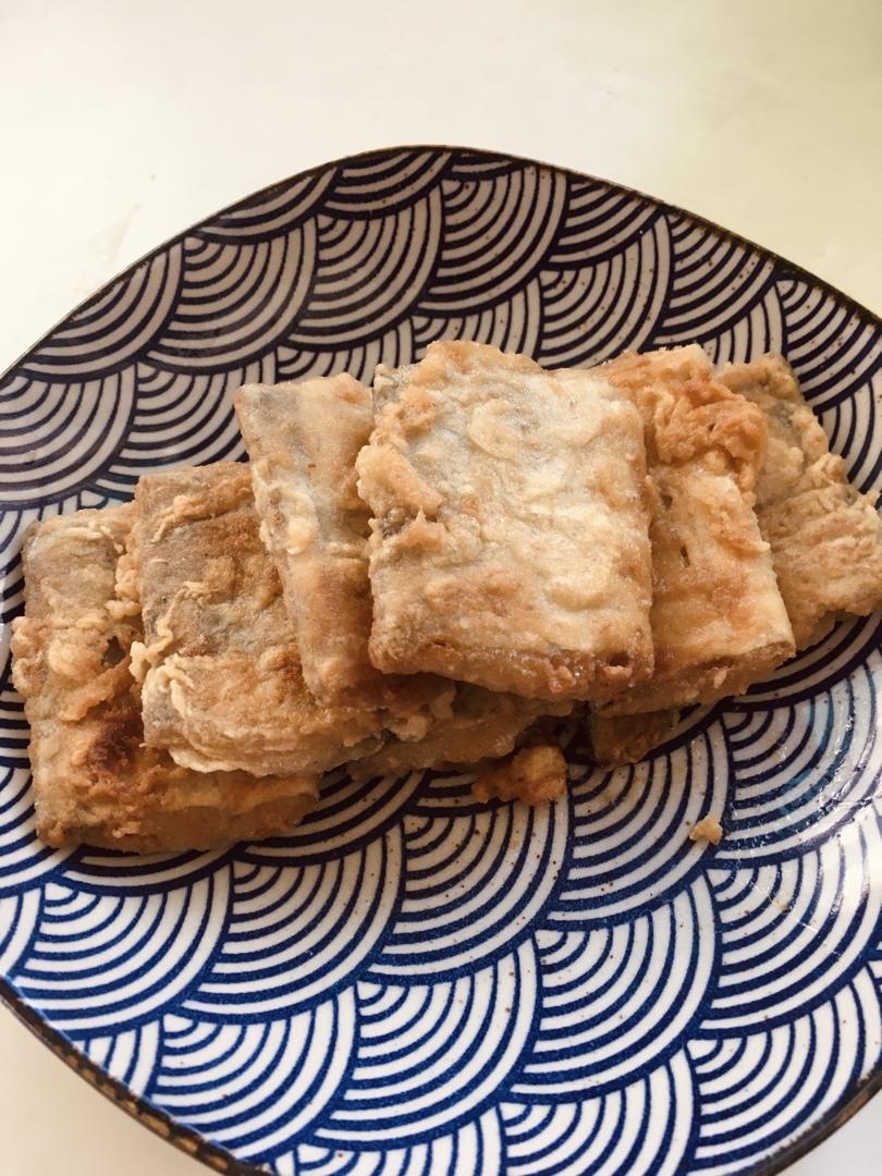 外酥里嫩的香煎带鱼