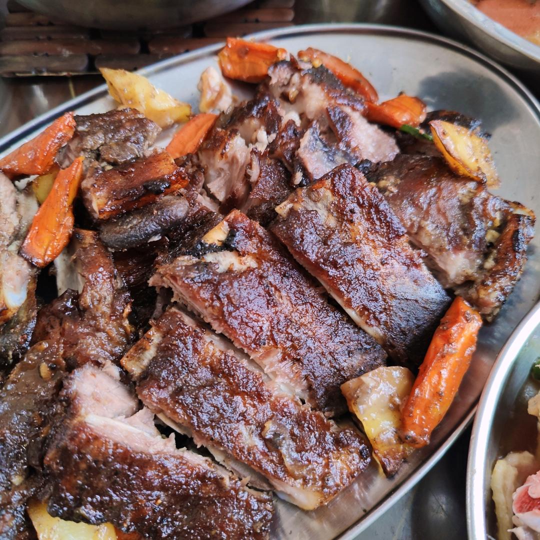 最简单的焦香软糯烤猪肋排